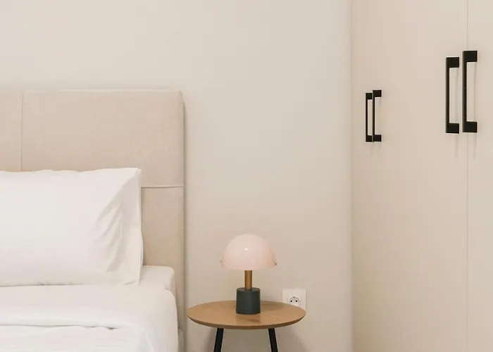 Manda Ray 1 Seafront Endless Blue Views